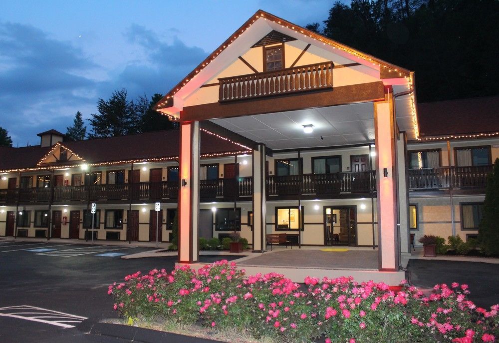 Red Roof Inn Helen Extérieur photo